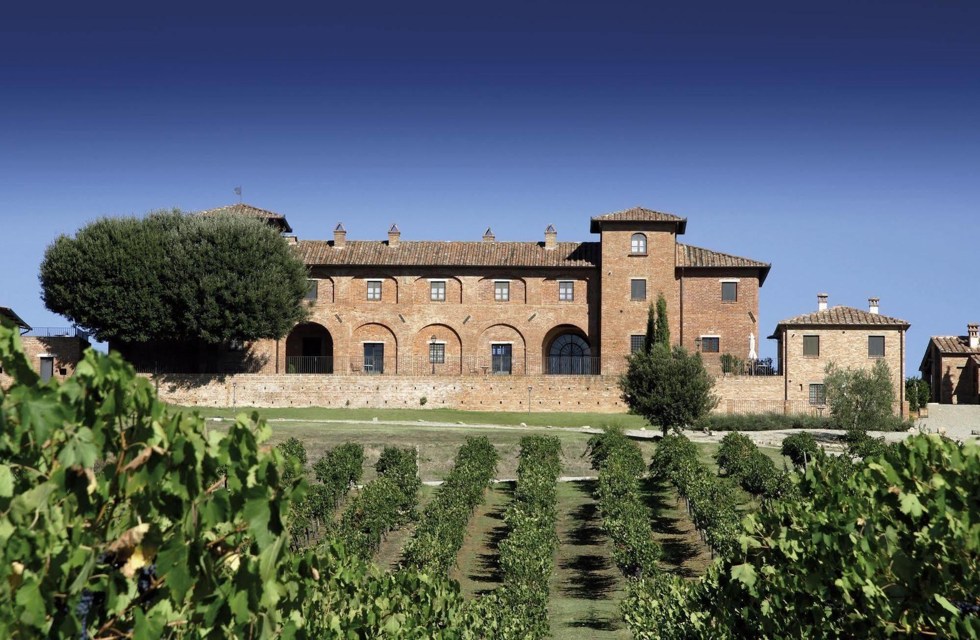 Agriturismo Terra Rossa Valiano Exterior photo
